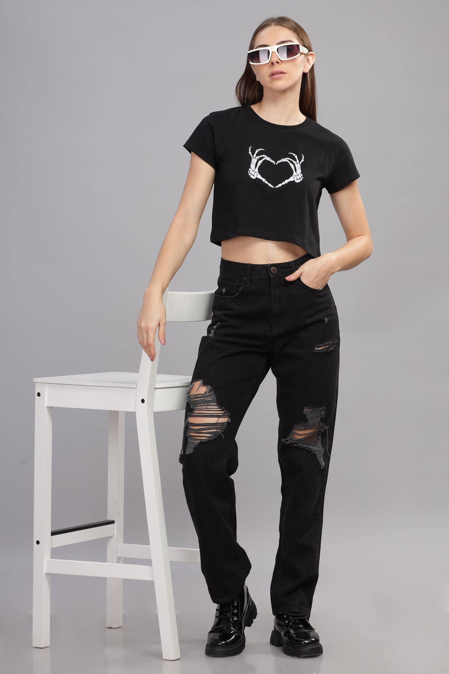 Black Crop top/ Heart